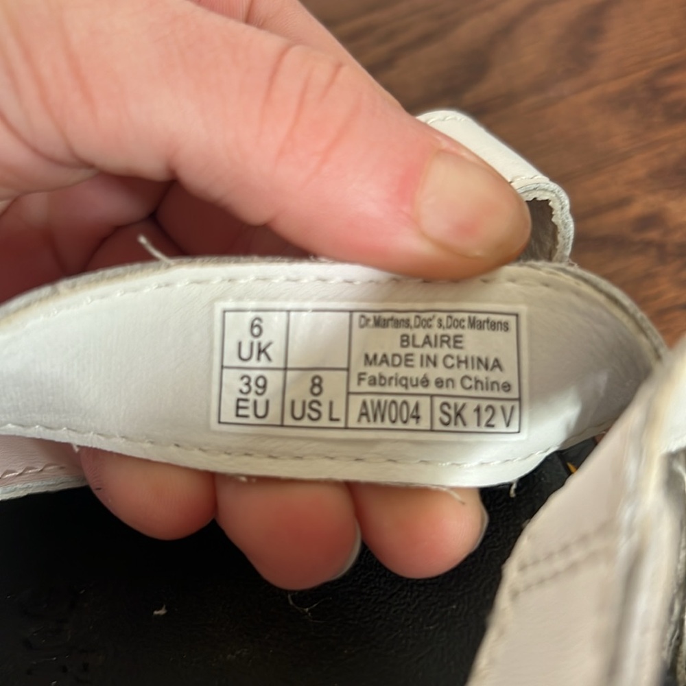Dr. Martens Blaire Hydro White - Picture 7 of 7
